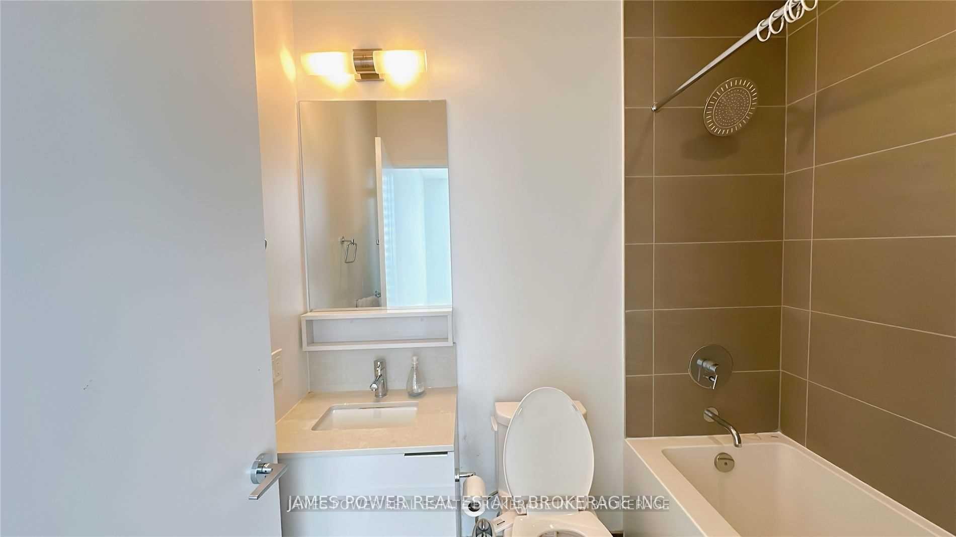 Photo 13 of Unit Ph06, 950 Portage Parkway, Vaughan, Vaughan Corporate Centre — HOMEH