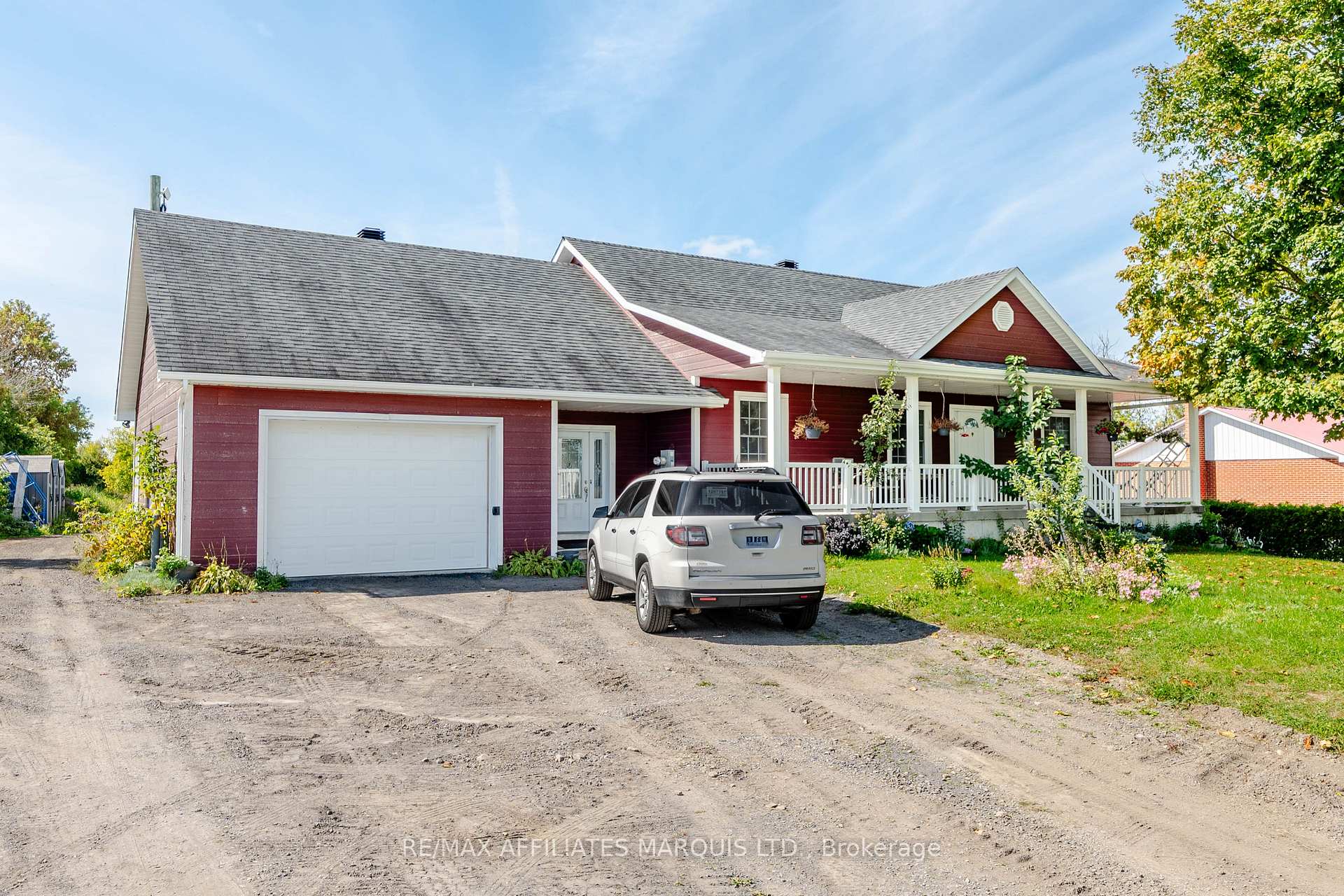 Photo of 2448 Old Military Road
