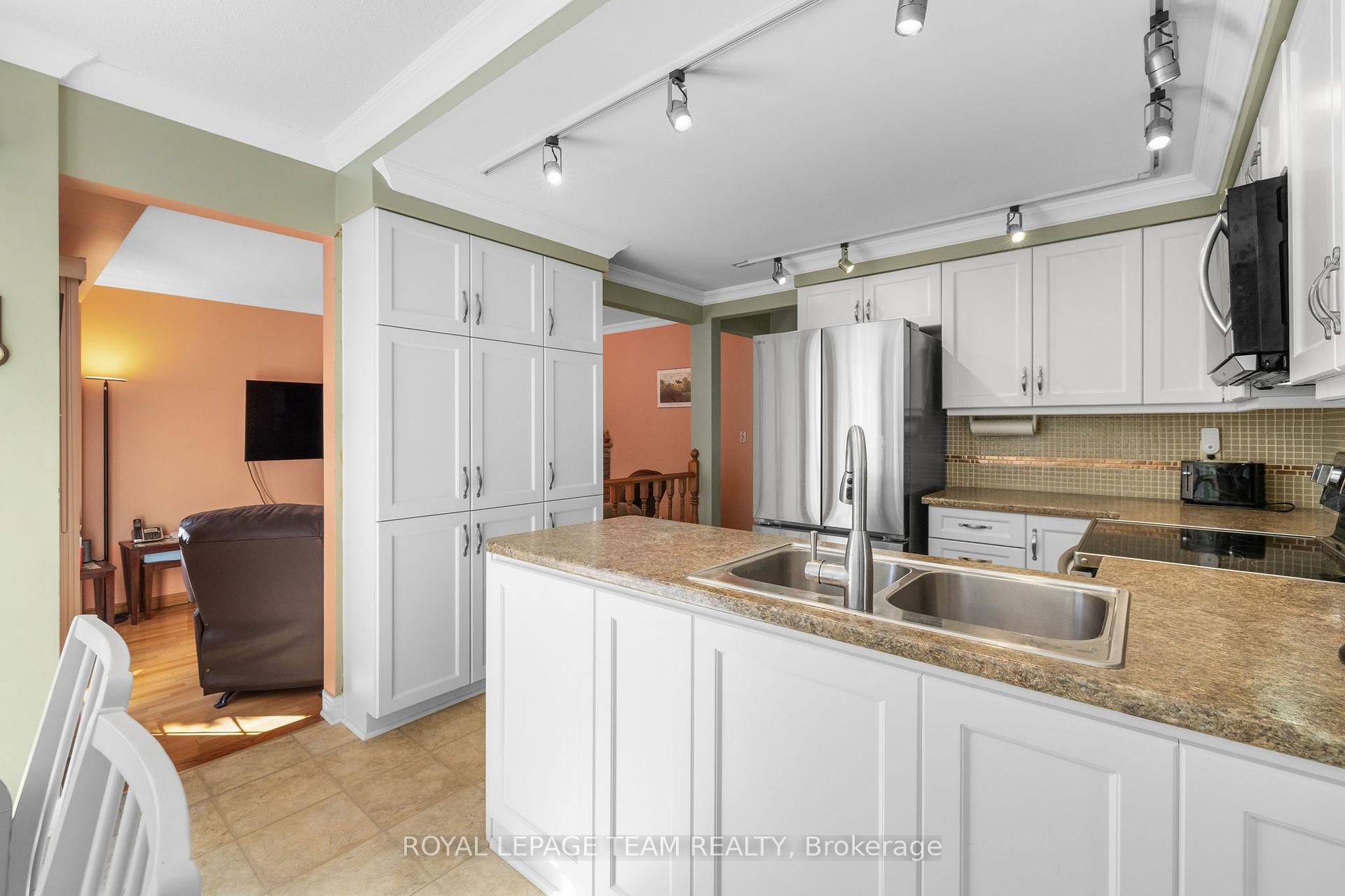 Photo 15 of 67 Holitman Drive, Ottawa, Barrhaven - Knollsbrook — HOMEH