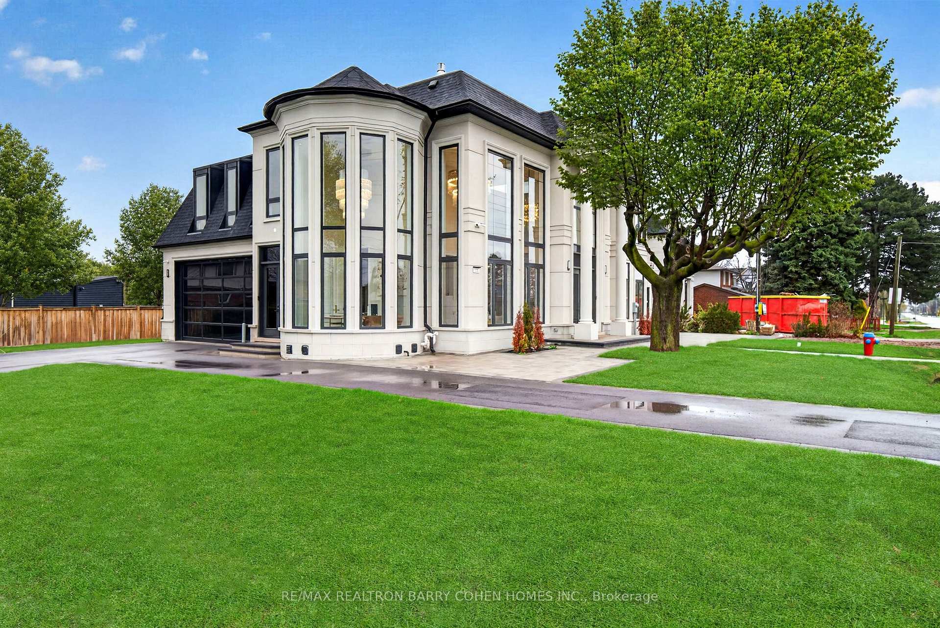 Photo 2 of 321 Morden Road, Oakville, West — HOMEH