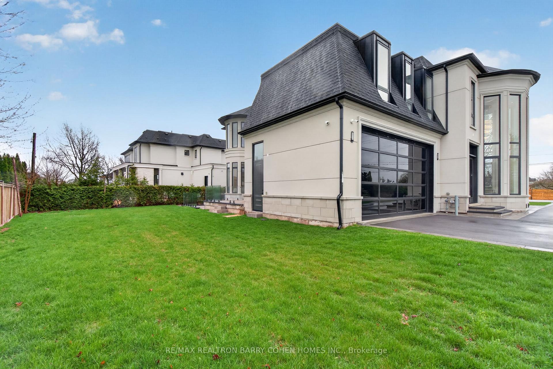 Photo 4 of 321 Morden Road, Oakville, West — HOMEH