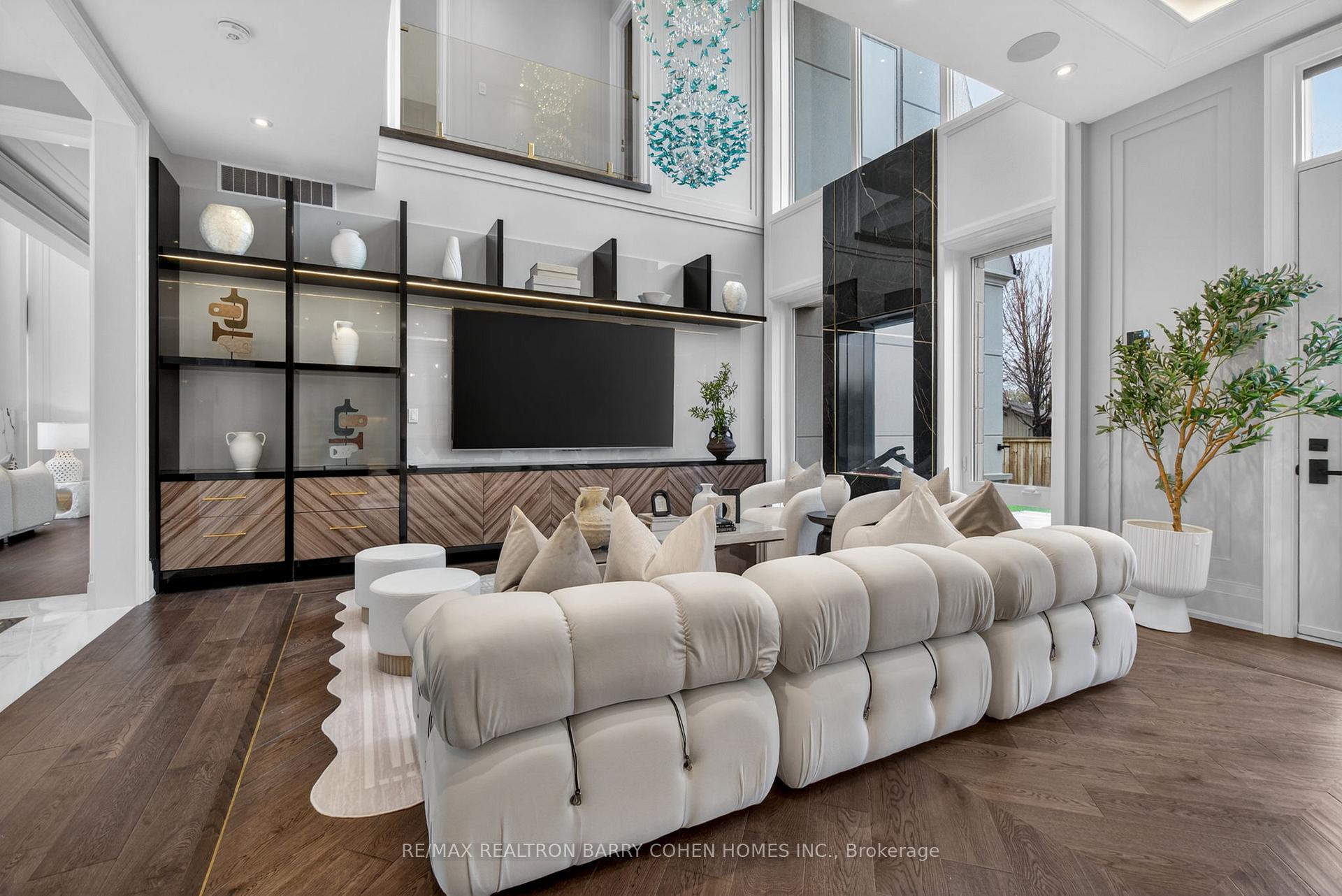 Photo 7 of 321 Morden Road, Oakville, West — HOMEH