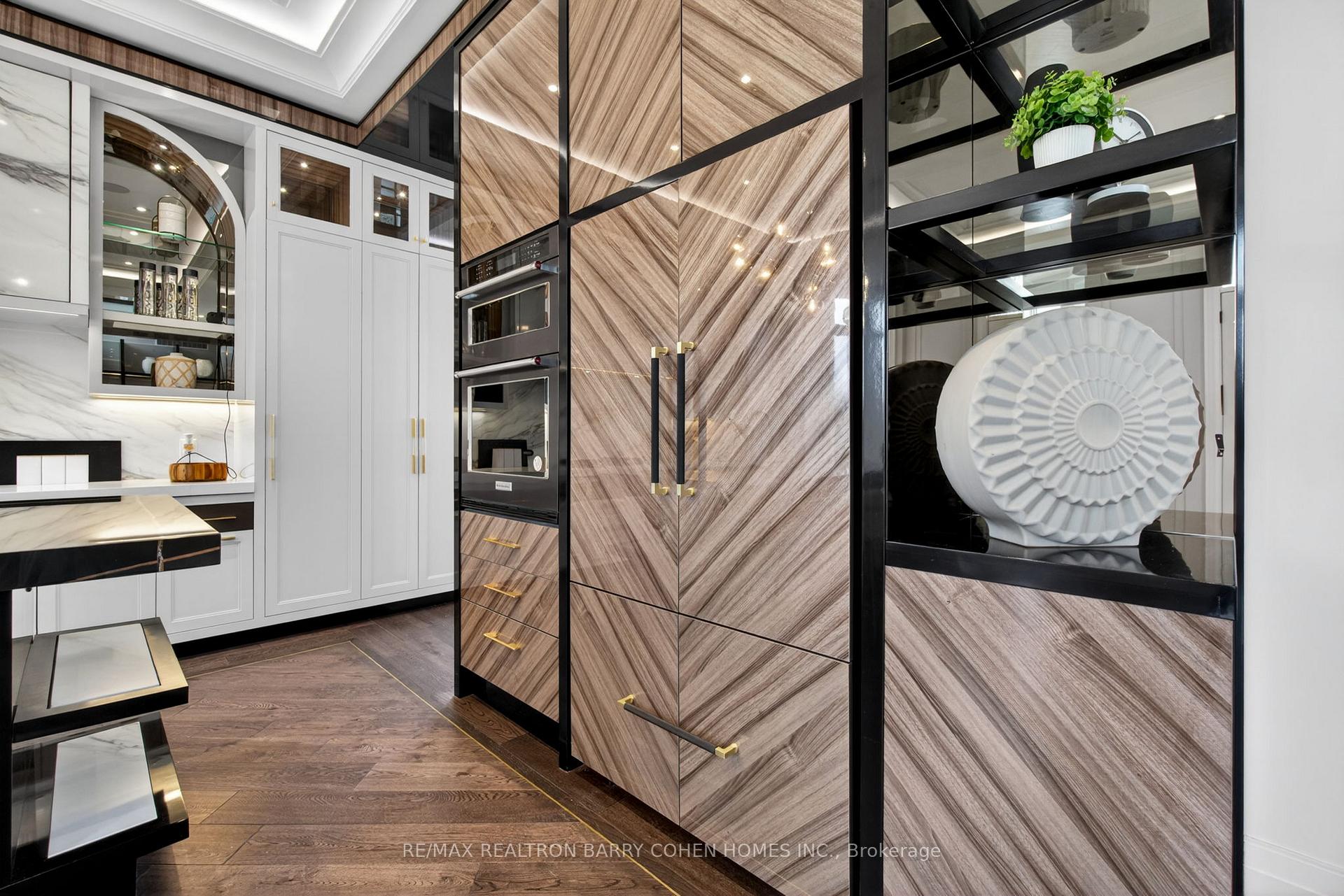 Photo 14 of 321 Morden Road, Oakville, West — HOMEH