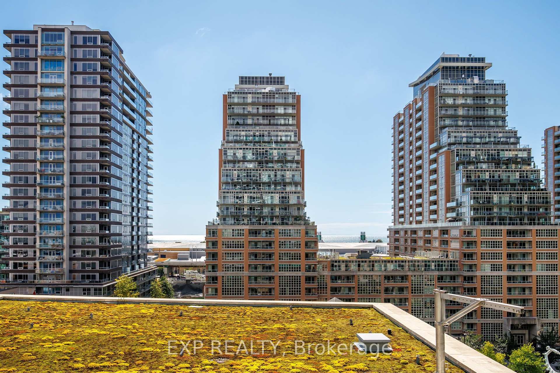 Photo 9 of Unit 712, 80 Western Battery Road, Toronto, Niagara — HOMEH