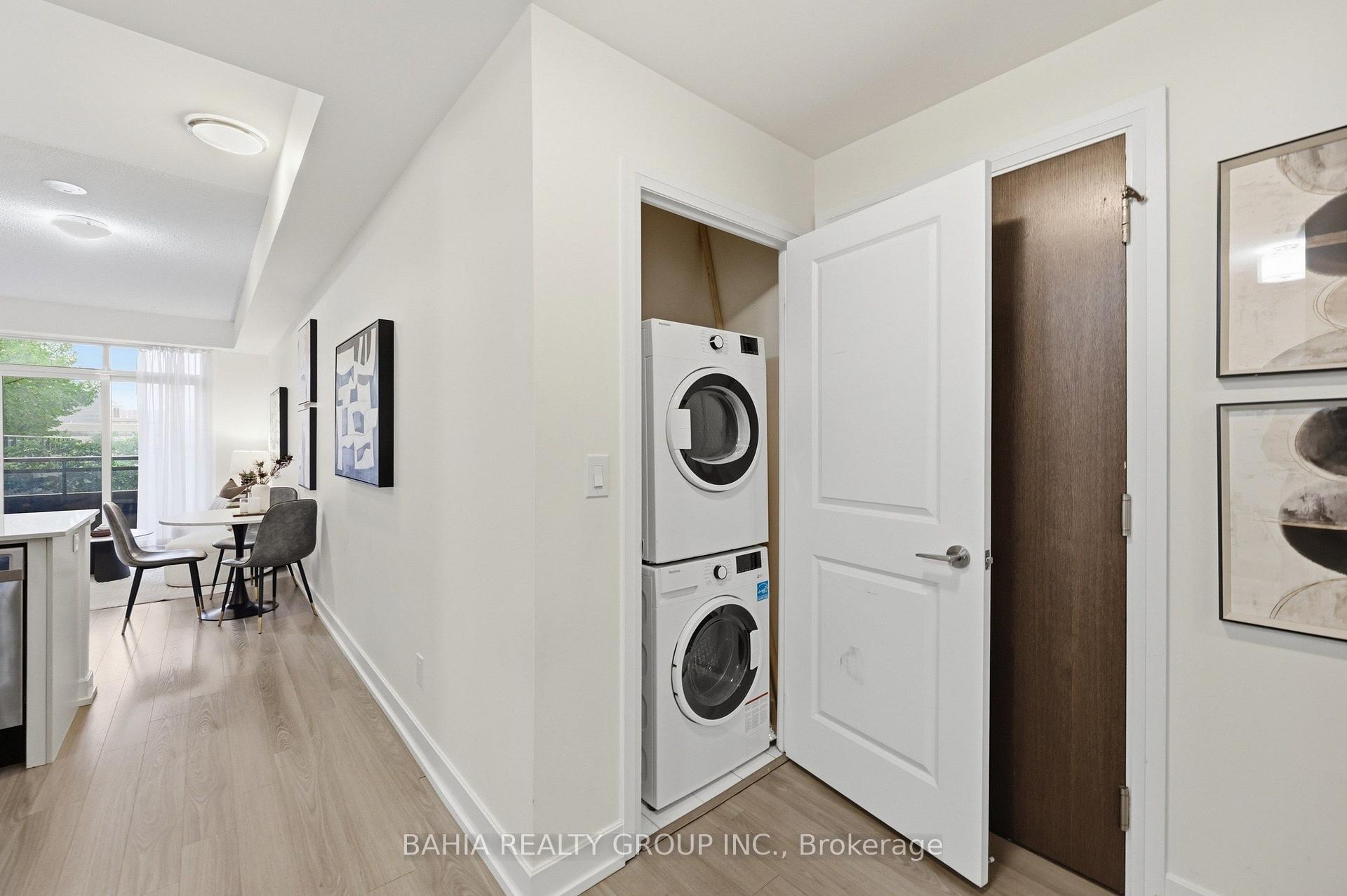 Photo 17 of Unit 301, 6 Eva Road, Etobicoke, Etobicoke West Mall — HOMEH