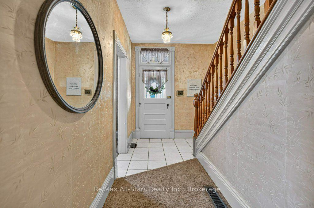 Photo 5 of 47 King Street E, Kawartha Lakes, Omemee — HOMEH