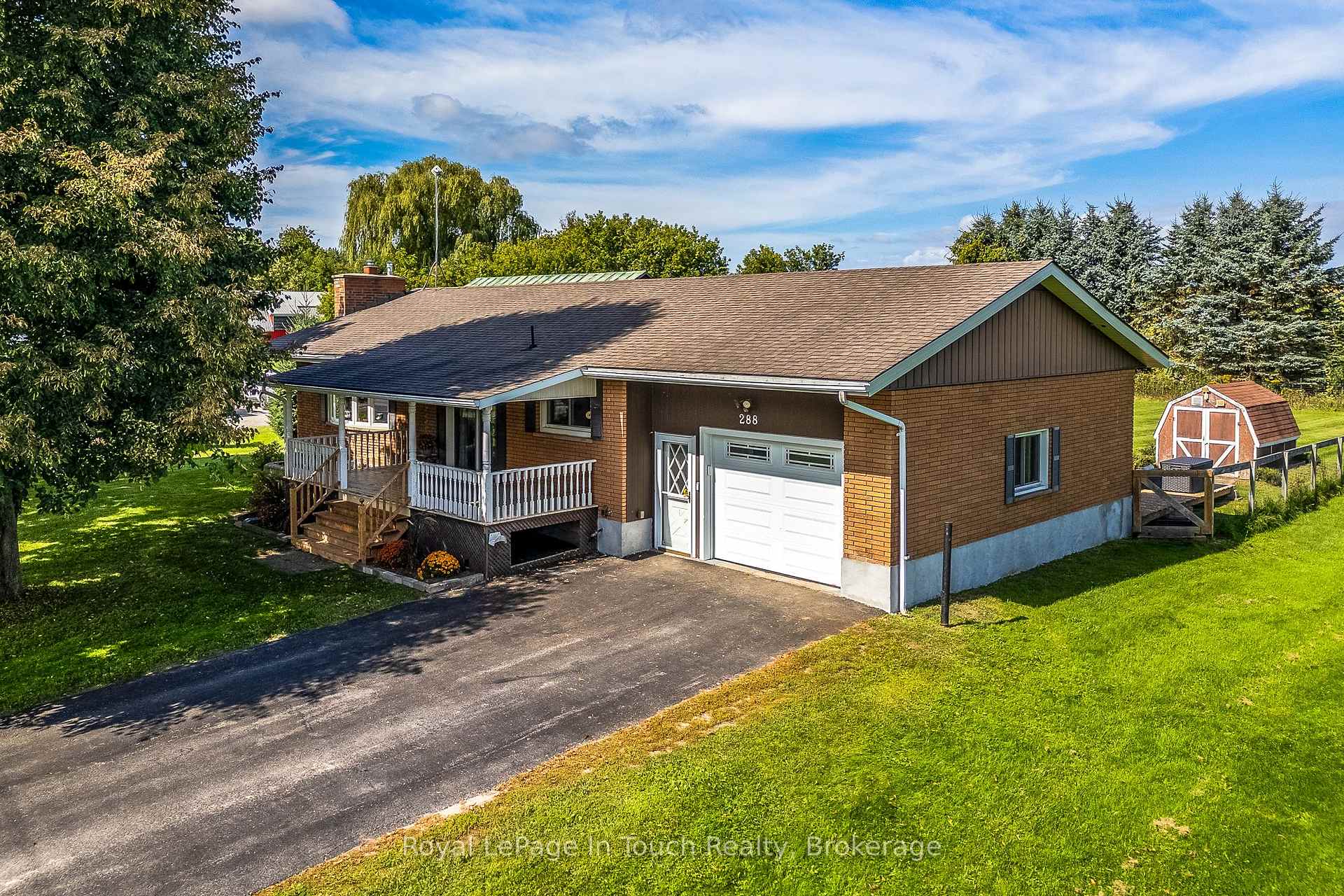 Photo of 288 Lafontaine Road W
