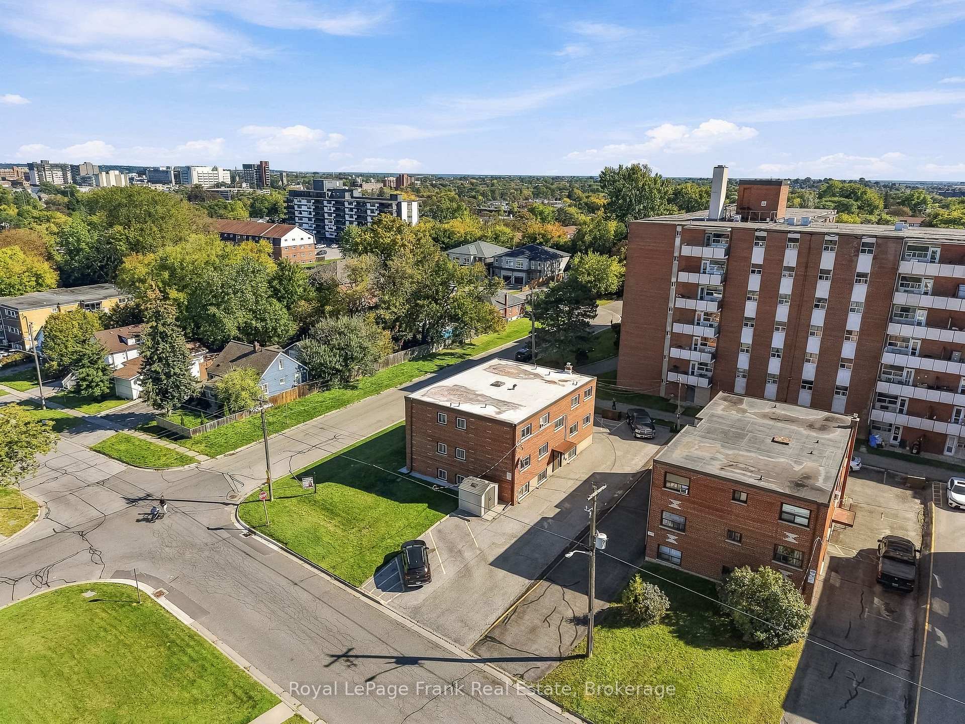 Photo 55 of 180 Nipigon Street, Oshawa, McLaughlin — HOMEH