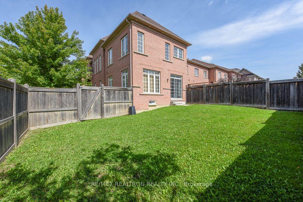 Photo 4 of 119 Lindbergh Drive, Vaughan, Vellore Village — HOMEH