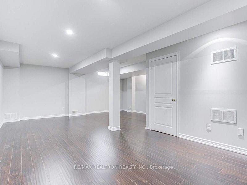 Photo 15 of 119 Lindbergh Drive, Vaughan, Vellore Village — HOMEH