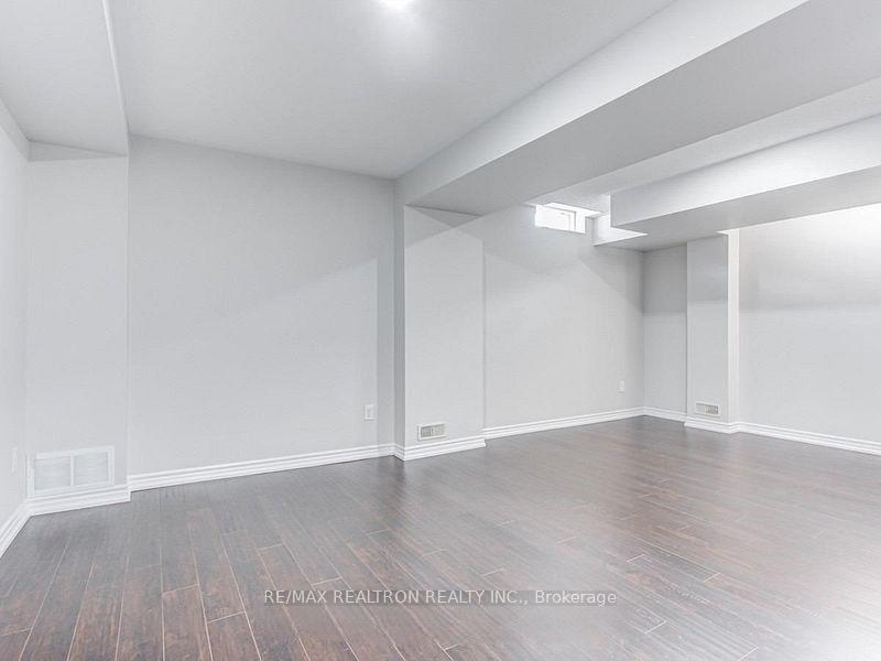 Photo 17 of 119 Lindbergh Drive, Vaughan, Vellore Village — HOMEH