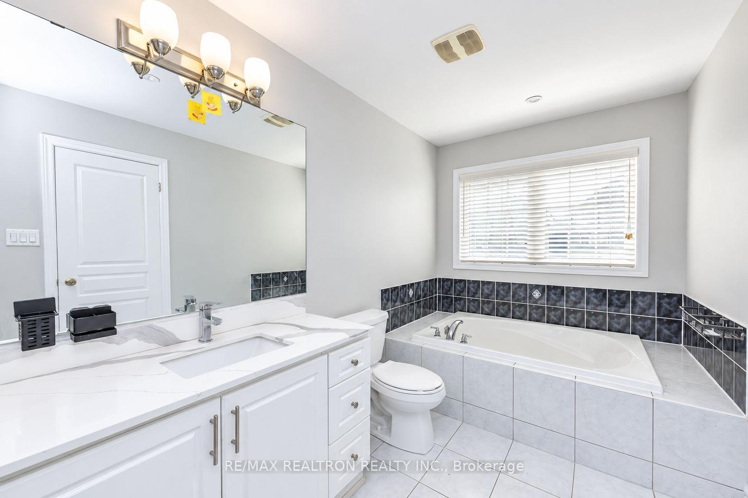 Photo 35 of 119 Lindbergh Drive, Vaughan, Vellore Village — HOMEH