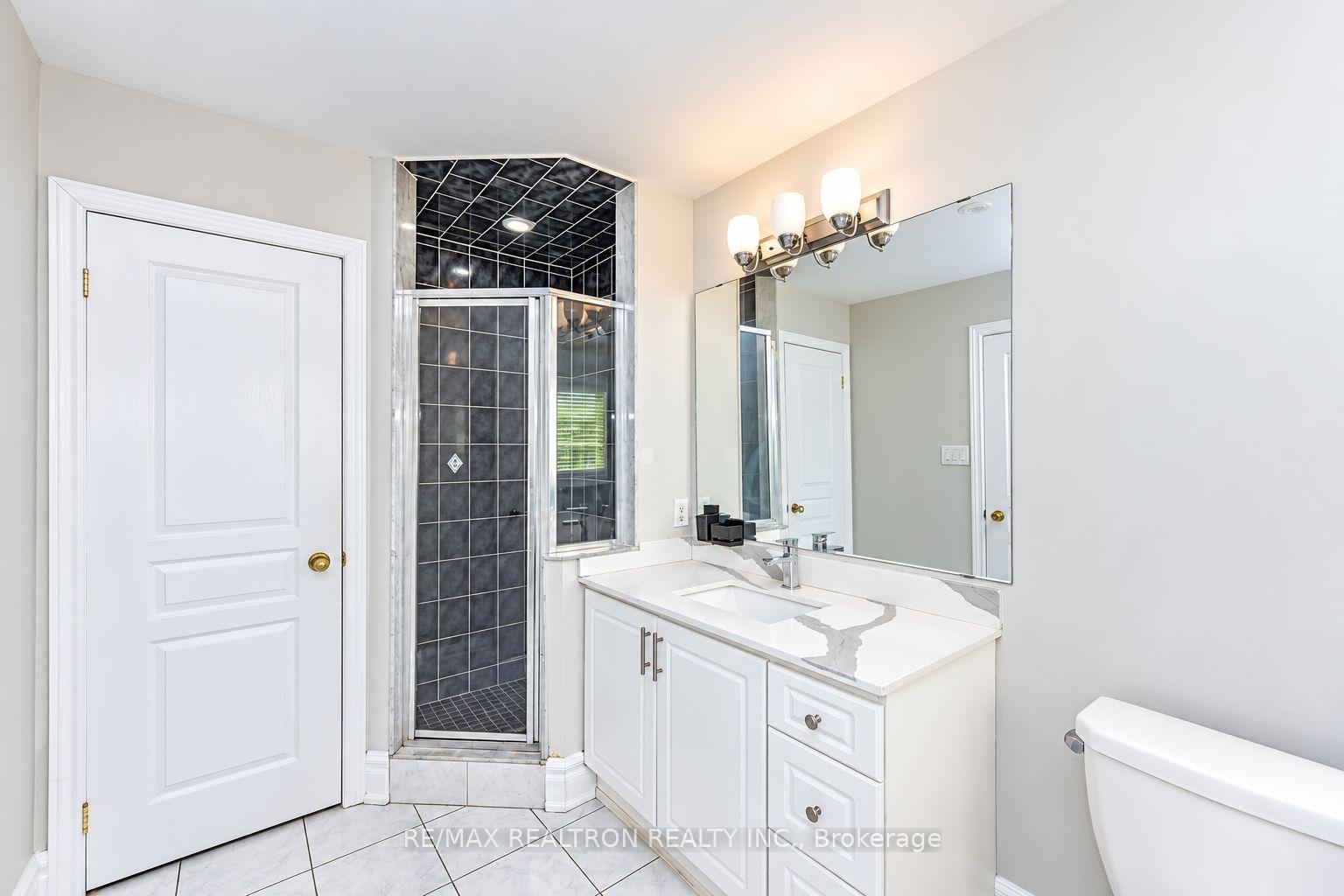 Photo 36 of 119 Lindbergh Drive, Vaughan, Vellore Village — HOMEH