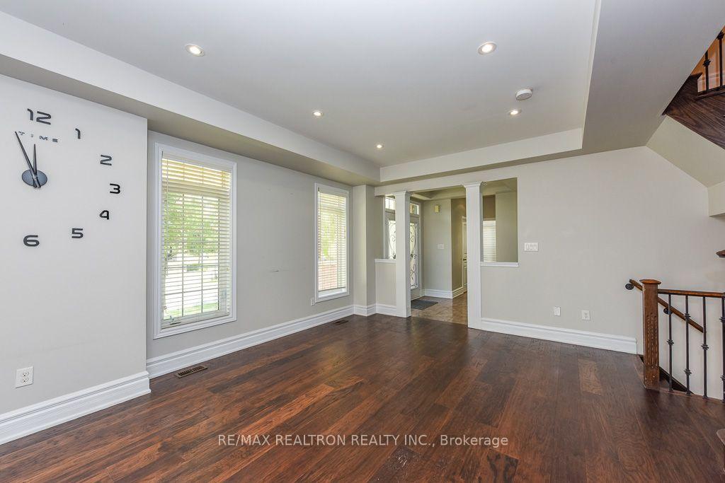 Photo 37 of 119 Lindbergh Drive, Vaughan, Vellore Village — HOMEH