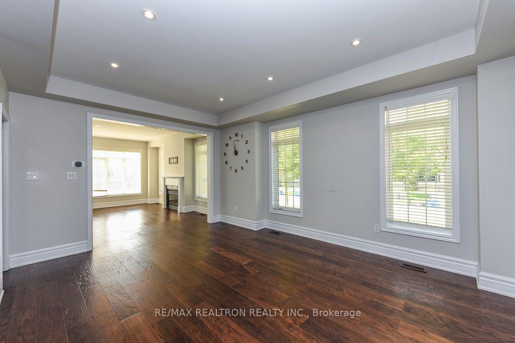 Photo 38 of 119 Lindbergh Drive, Vaughan, Vellore Village — HOMEH