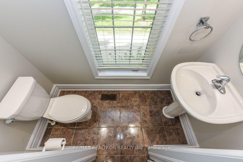 Photo 39 of 119 Lindbergh Drive, Vaughan, Vellore Village — HOMEH