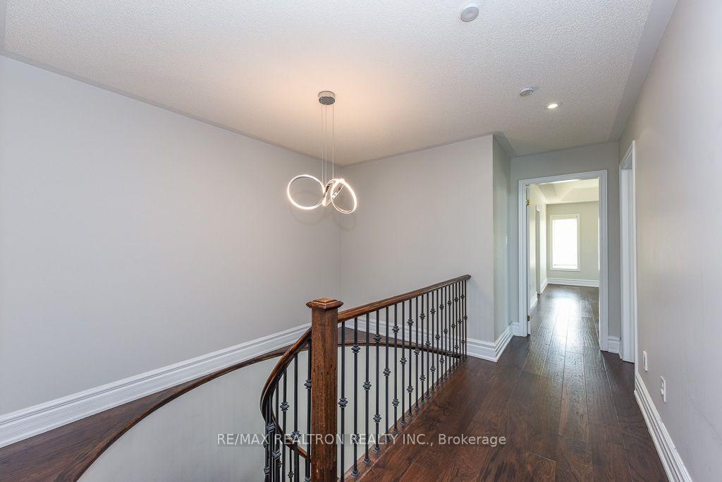 Photo 40 of 119 Lindbergh Drive, Vaughan, Vellore Village — HOMEH