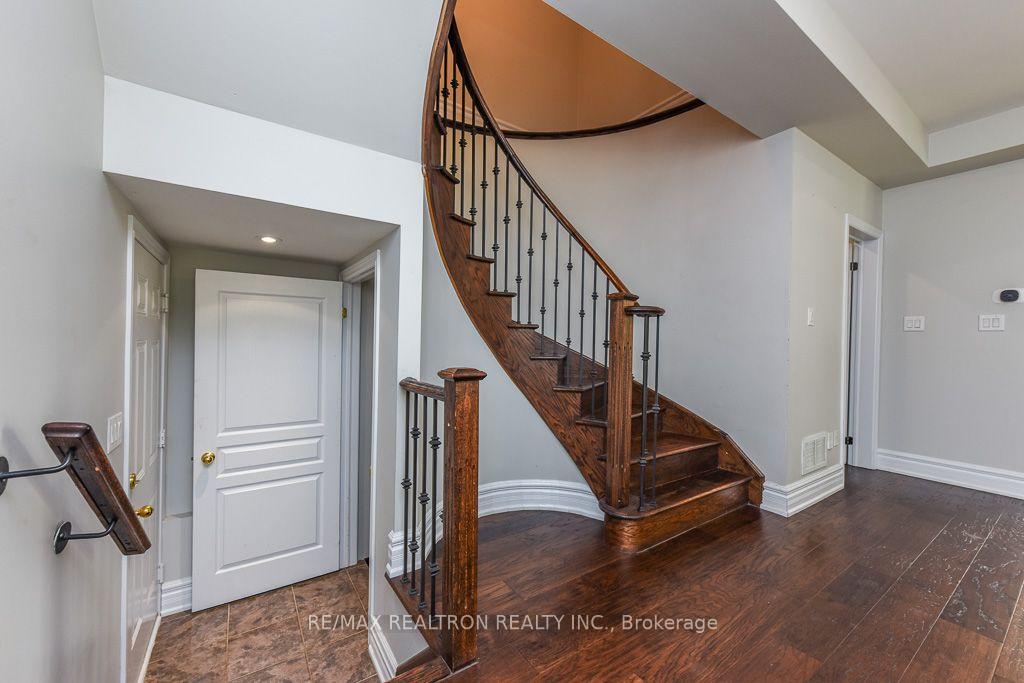 Photo 47 of 119 Lindbergh Drive, Vaughan, Vellore Village — HOMEH