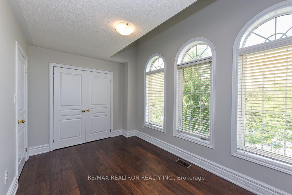 Photo 49 of 119 Lindbergh Drive, Vaughan, Vellore Village — HOMEH