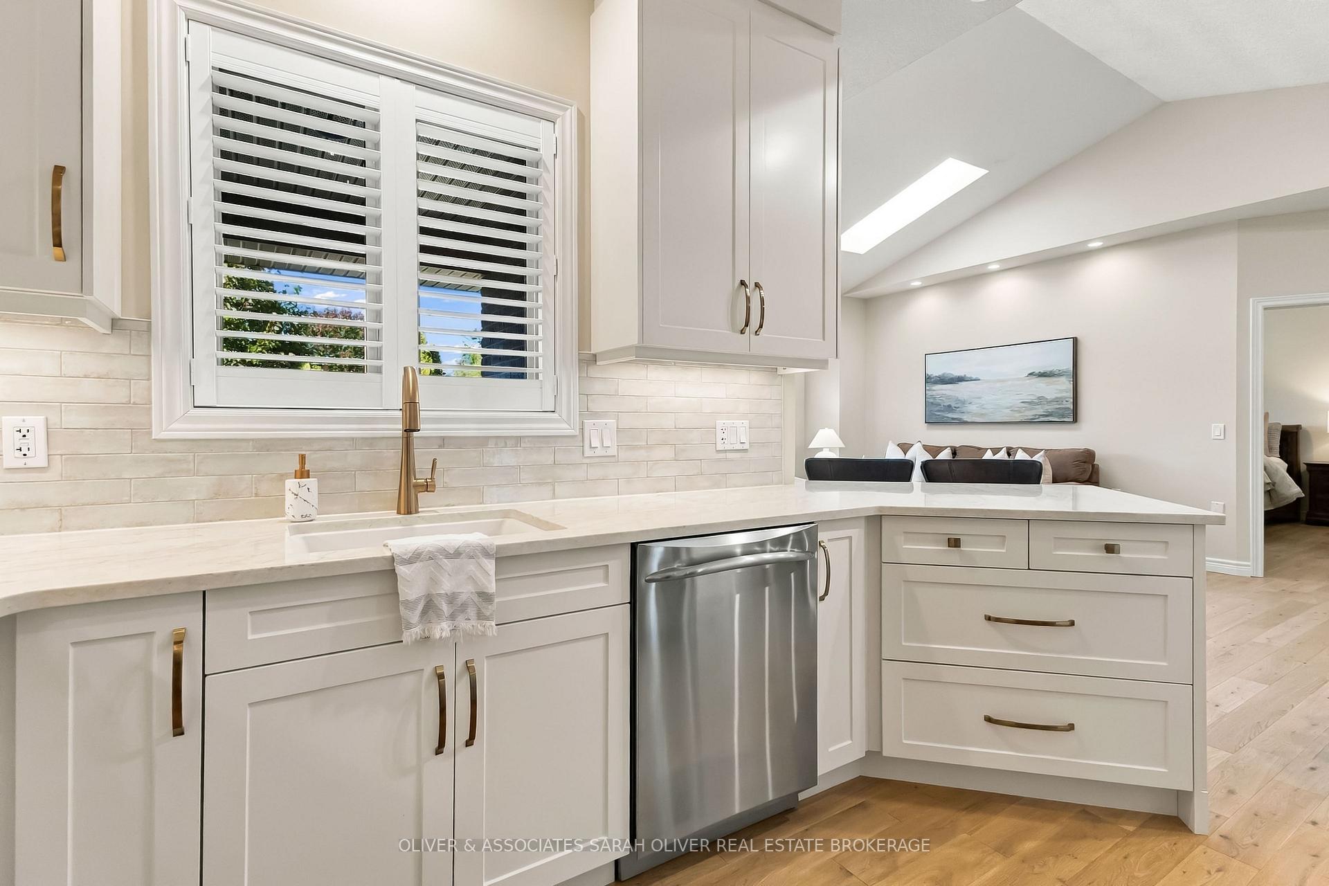 Photo 16 of 2295 Kains Road, London, South A — HOMEH