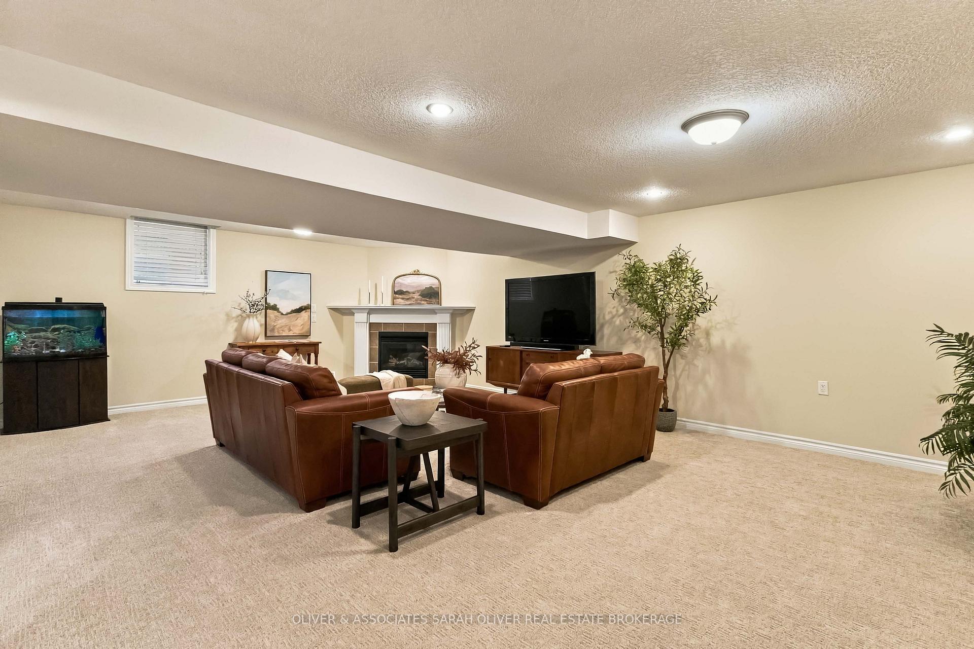 Photo 33 of 2295 Kains Road, London, South A — HOMEH