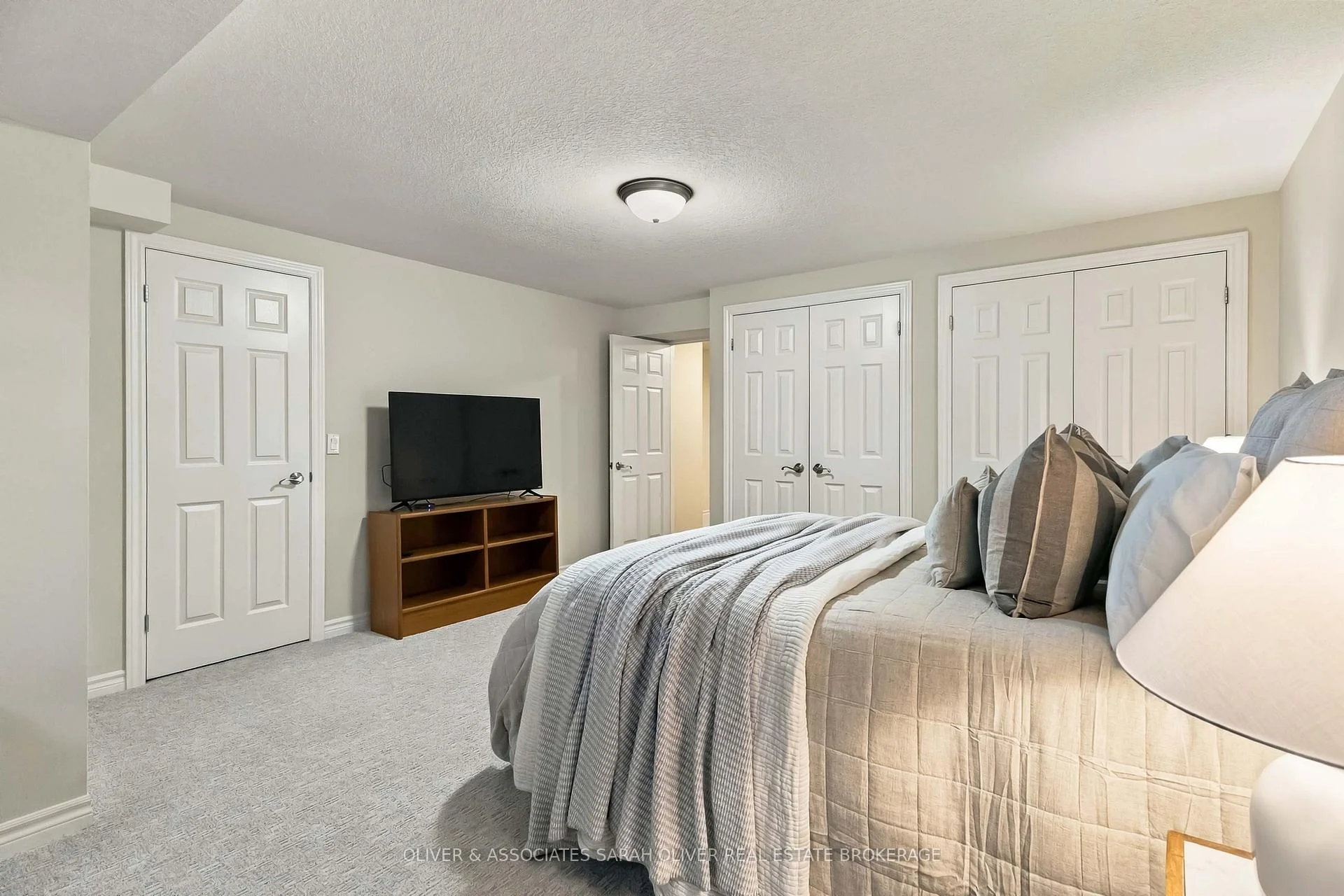 Photo 38 of 2295 Kains Road, London, South A — HOMEH