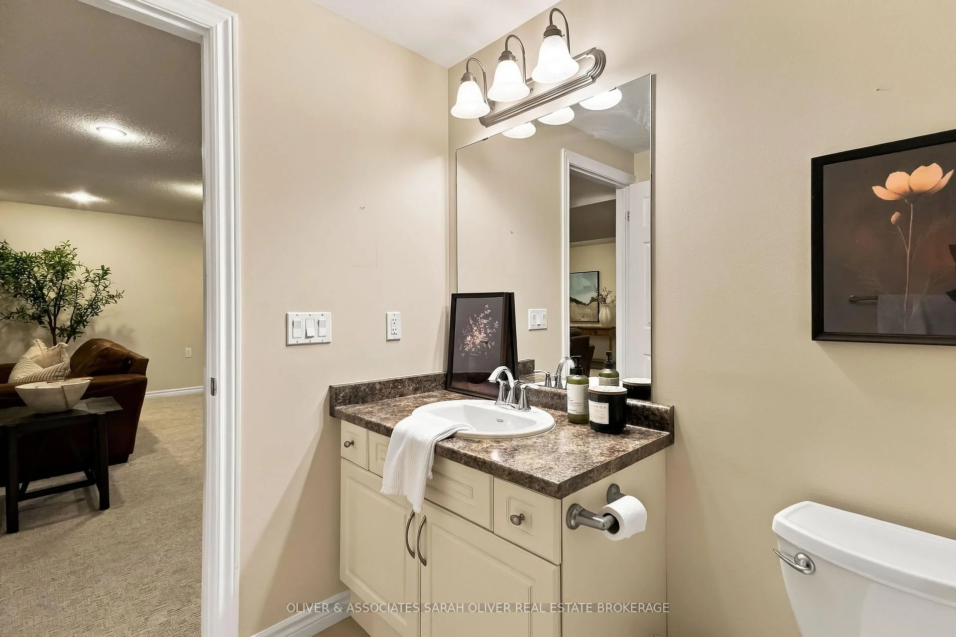 Photo 48 of 2295 Kains Road, London, South A — HOMEH