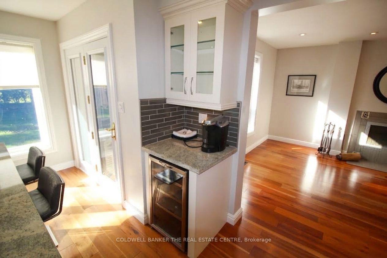 Photo 7 of 11 Ramsden Crescent, East Gwillimbury, Sharon — HOMEH