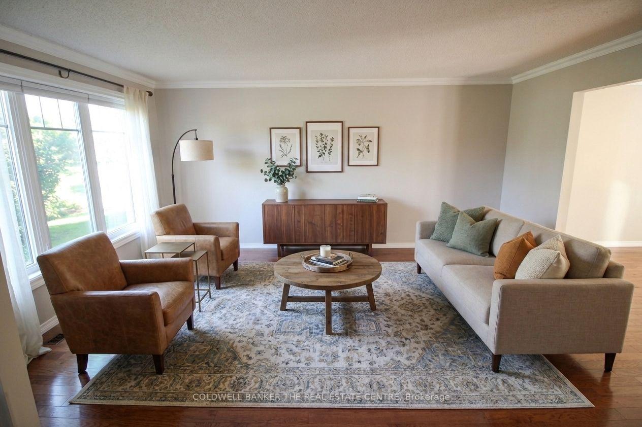 Photo 11 of 11 Ramsden Crescent, East Gwillimbury, Sharon — HOMEH