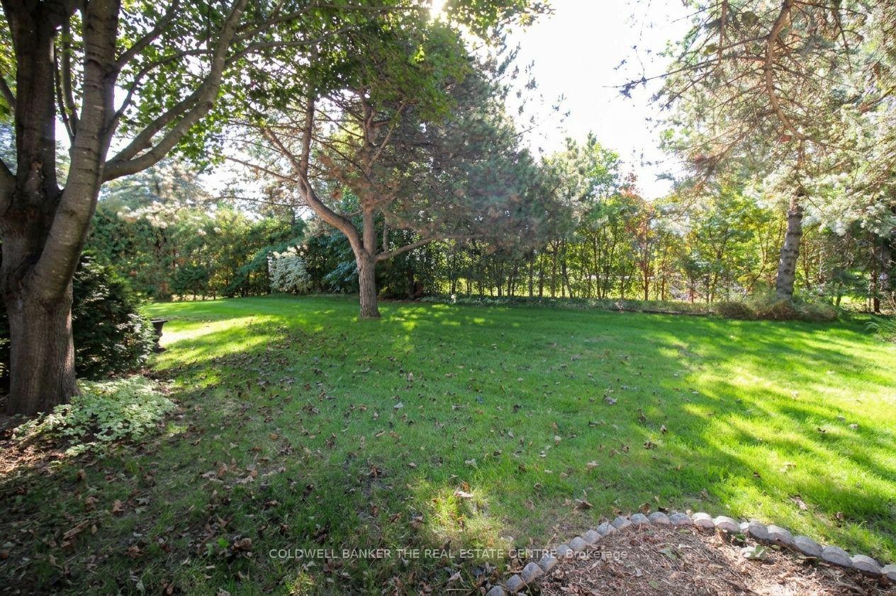 Photo 25 of 11 Ramsden Crescent, East Gwillimbury, Sharon — HOMEH