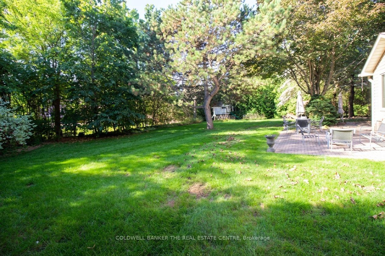 Photo 26 of 11 Ramsden Crescent, East Gwillimbury, Sharon — HOMEH