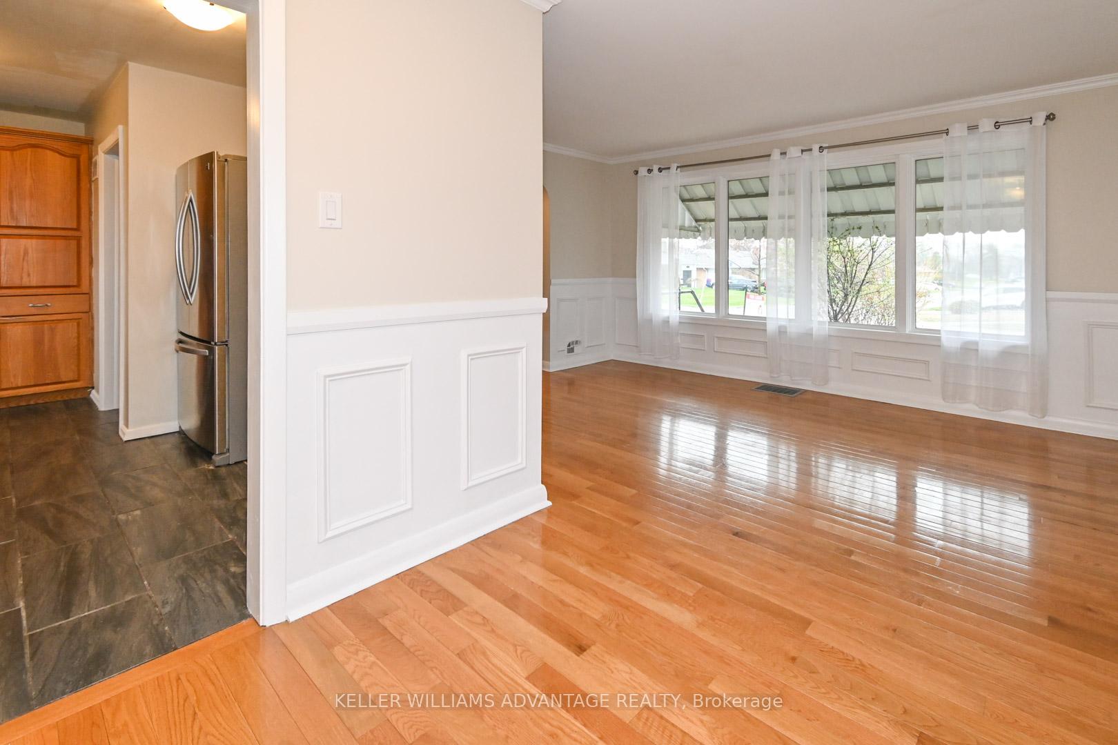 Photo 17 of 936 Somerville Street, Oshawa, Centennial — HOMEH