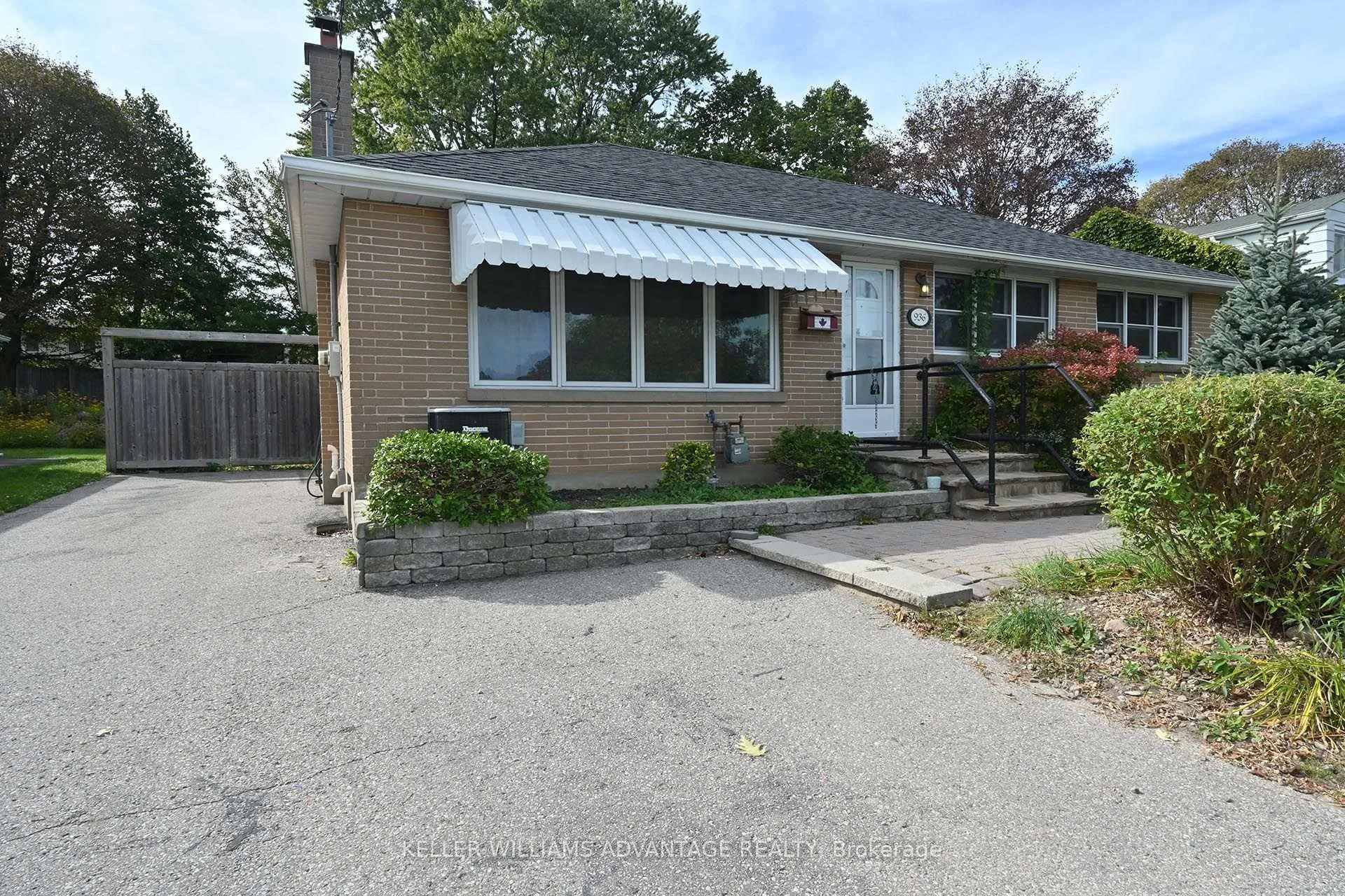 Photo 1 of 936 Somerville Street, Oshawa, Centennial — HOMEH