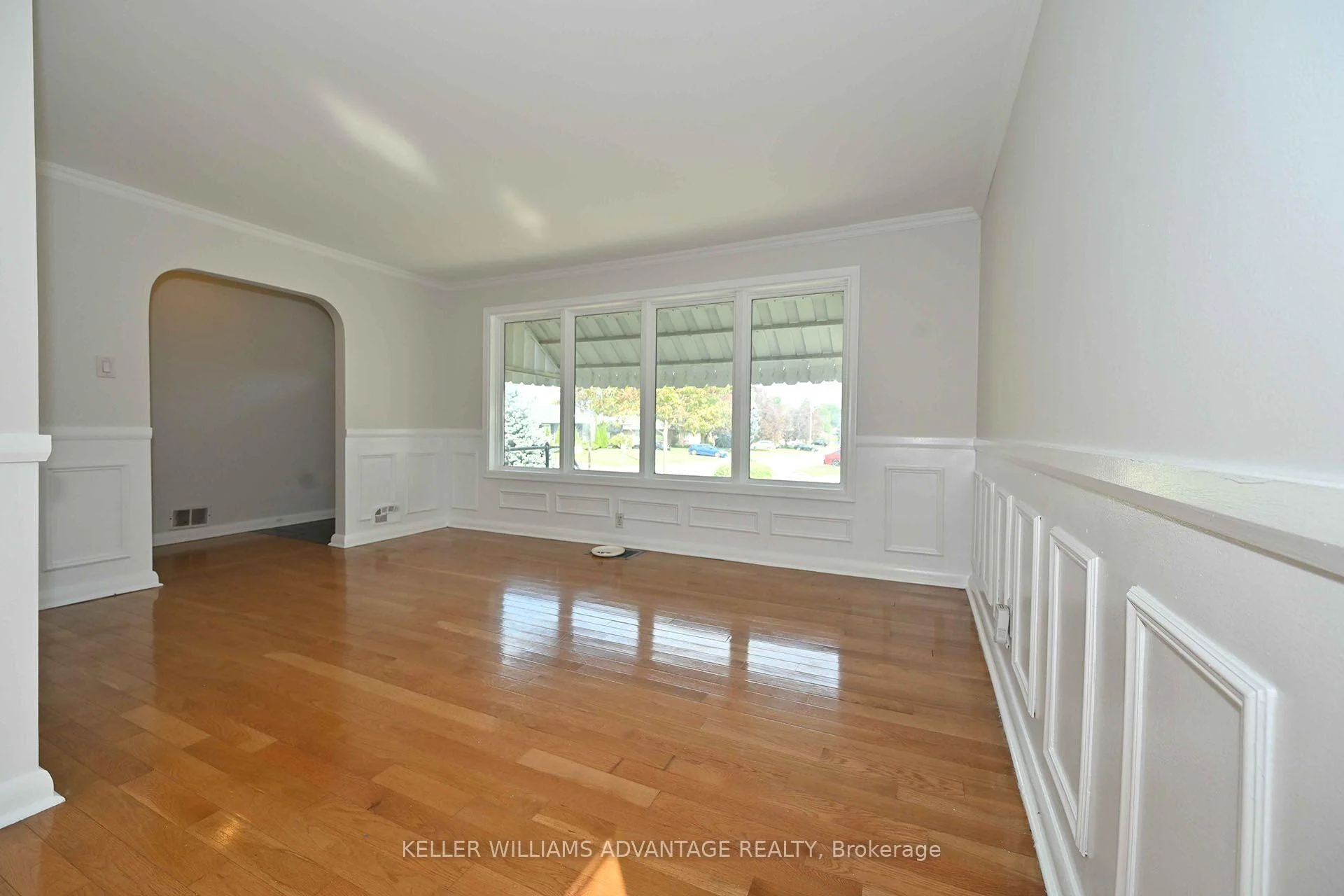 Photo 8 of 936 Somerville Street, Oshawa, Centennial — HOMEH
