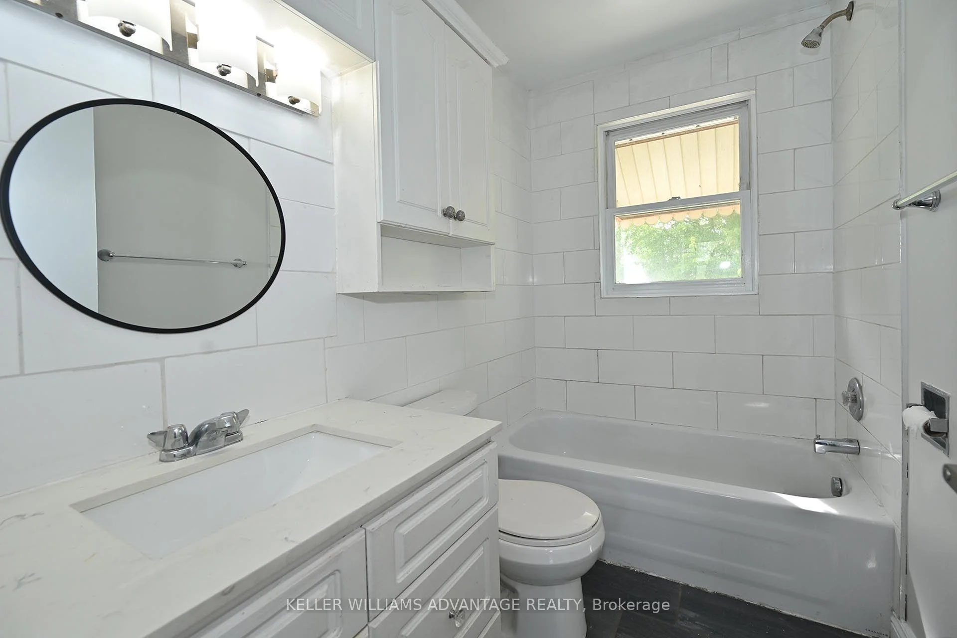 Photo 29 of 936 Somerville Street, Oshawa, Centennial — HOMEH