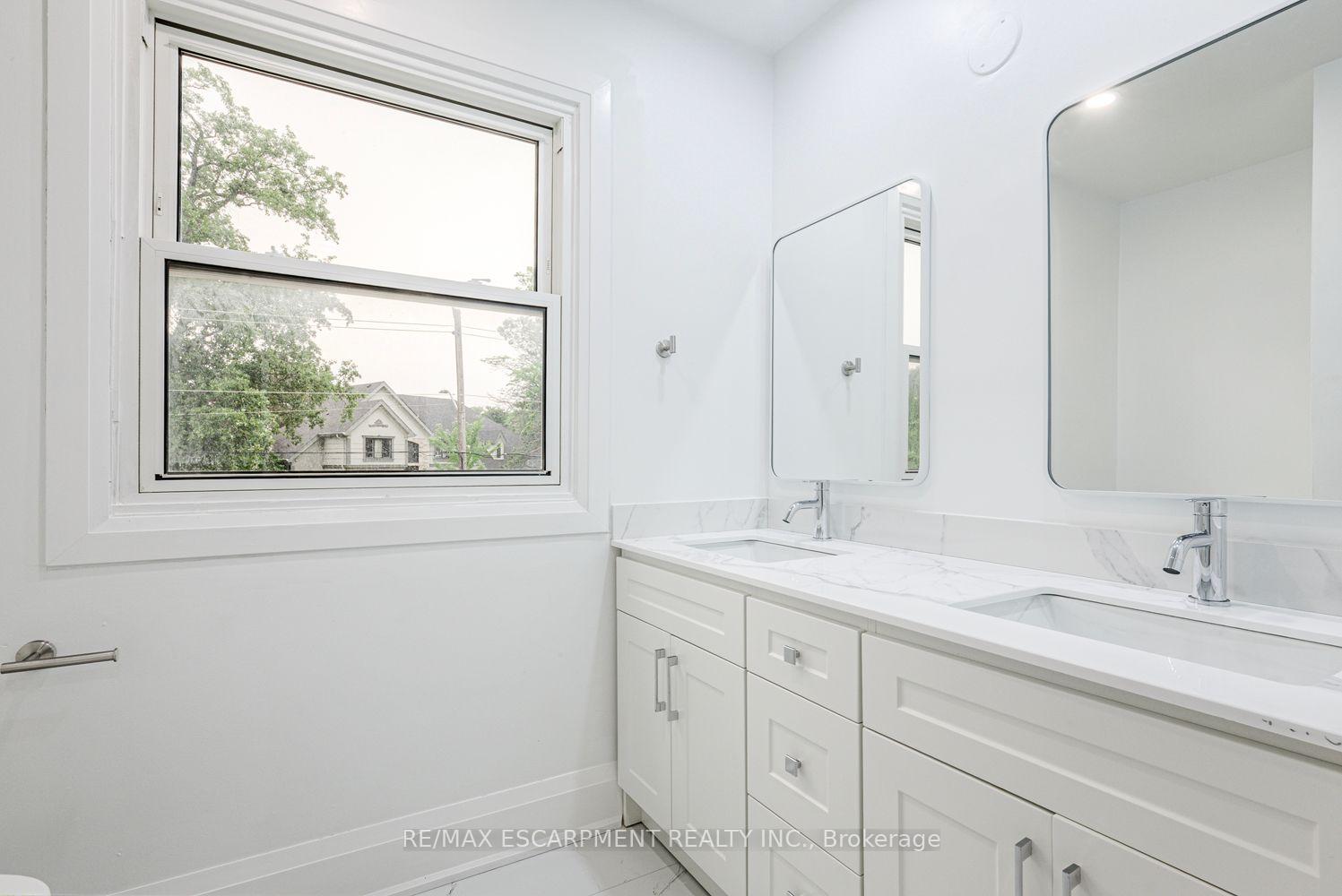 Photo 25 of 2104 Mississauga Road, Mississauga, Sheridan — HOMEH