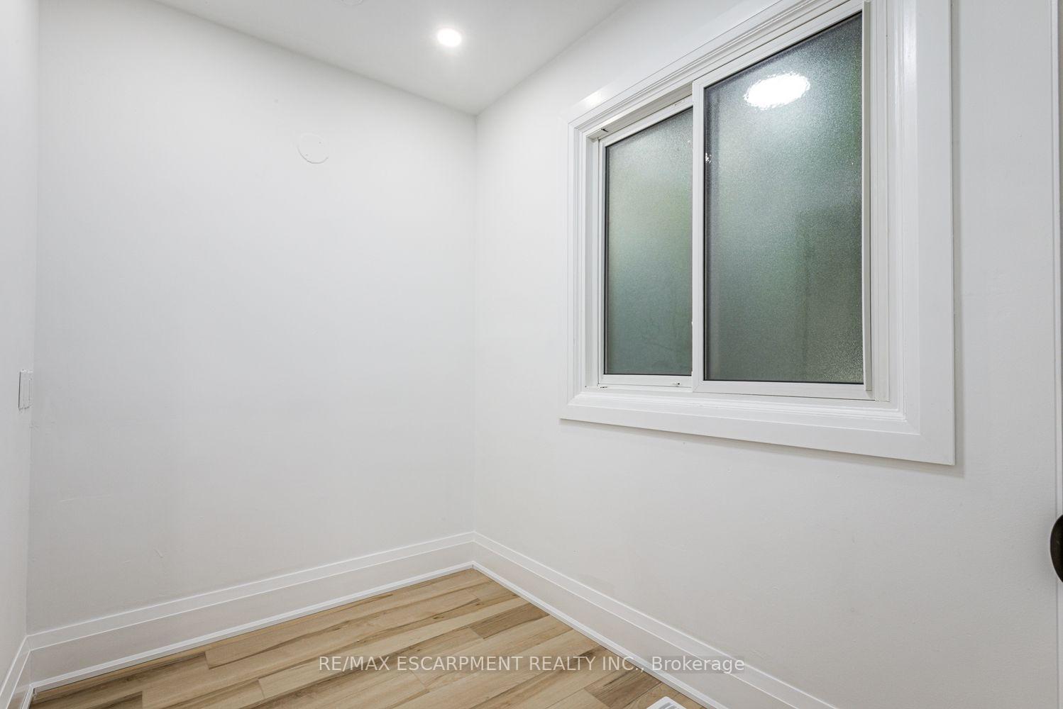 Photo 31 of 2104 Mississauga Road, Mississauga, Sheridan — HOMEH