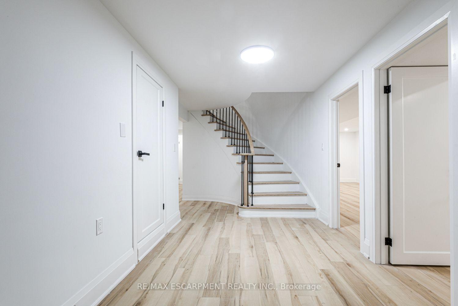 Photo 37 of 2104 Mississauga Road, Mississauga, Sheridan — HOMEH