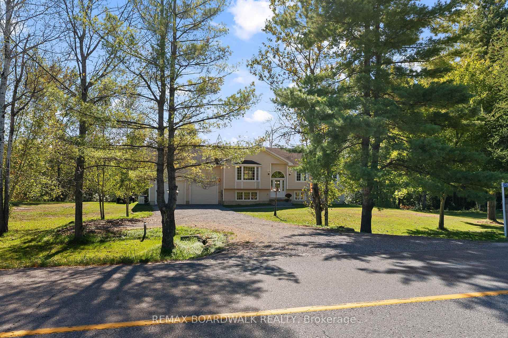 Photo 3 of 2711 Glen Smail Road, Edwardsburgh/Cardinal, Edwardsburgh/Cardinal Twp — HOMEH