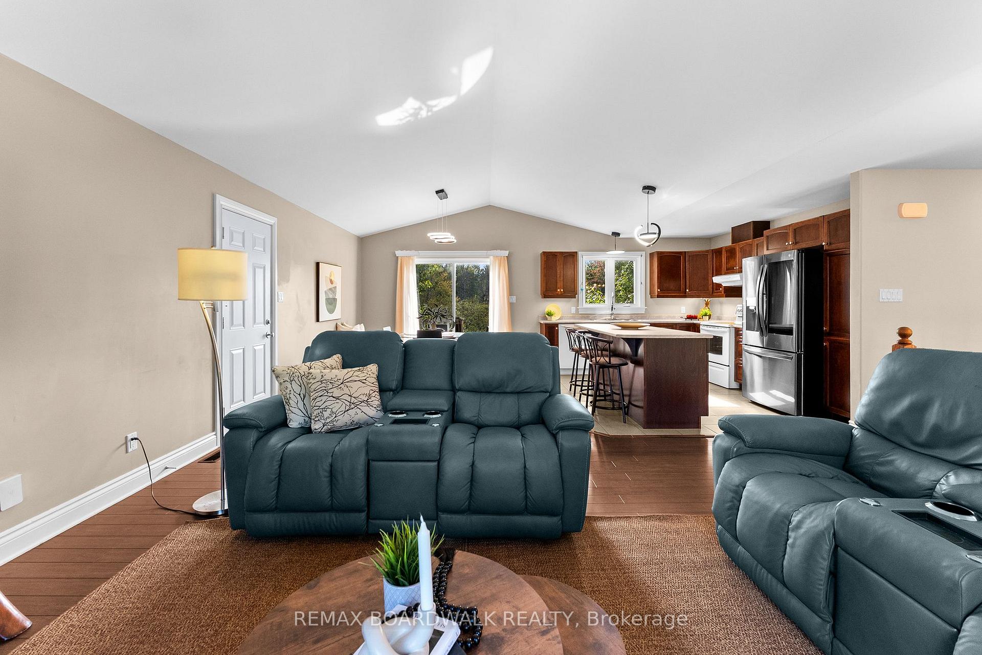 Photo 11 of 2711 Glen Smail Road, Edwardsburgh/Cardinal, Edwardsburgh/Cardinal Twp — HOMEH