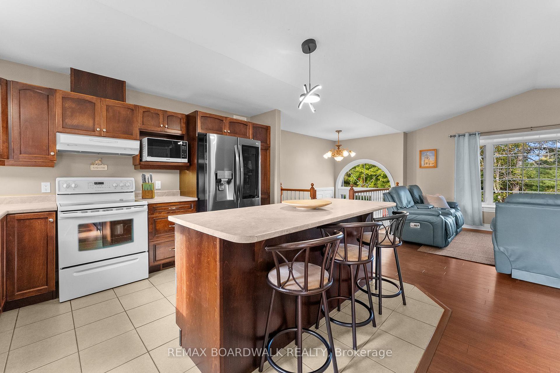 Photo 19 of 2711 Glen Smail Road, Edwardsburgh/Cardinal, Edwardsburgh/Cardinal Twp — HOMEH