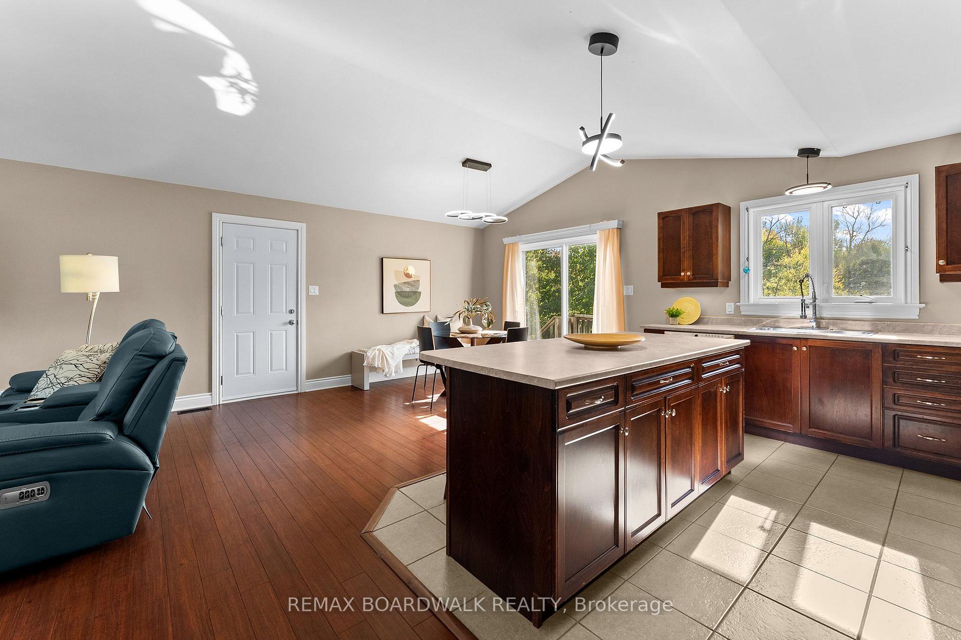 Photo 20 of 2711 Glen Smail Road, Edwardsburgh/Cardinal, Edwardsburgh/Cardinal Twp — HOMEH