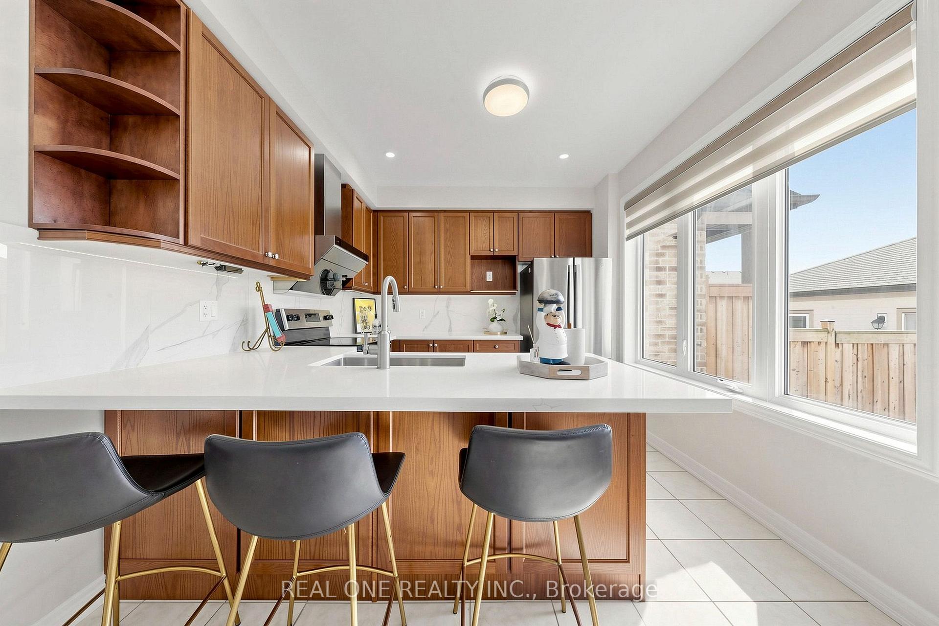 Photo 8 of 262 Cornell Centre Boulevard, Markham, Cornell — HOMEH
