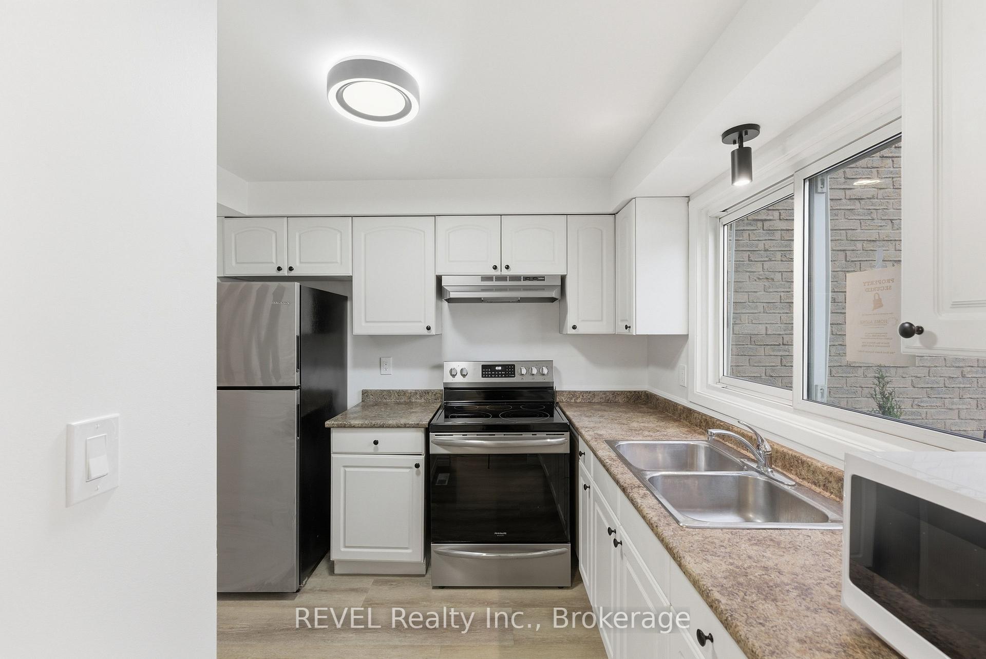 Photo 4 of Unit 15, 151 Linwell Road, St. Catharines, Lakeport — HOMEH