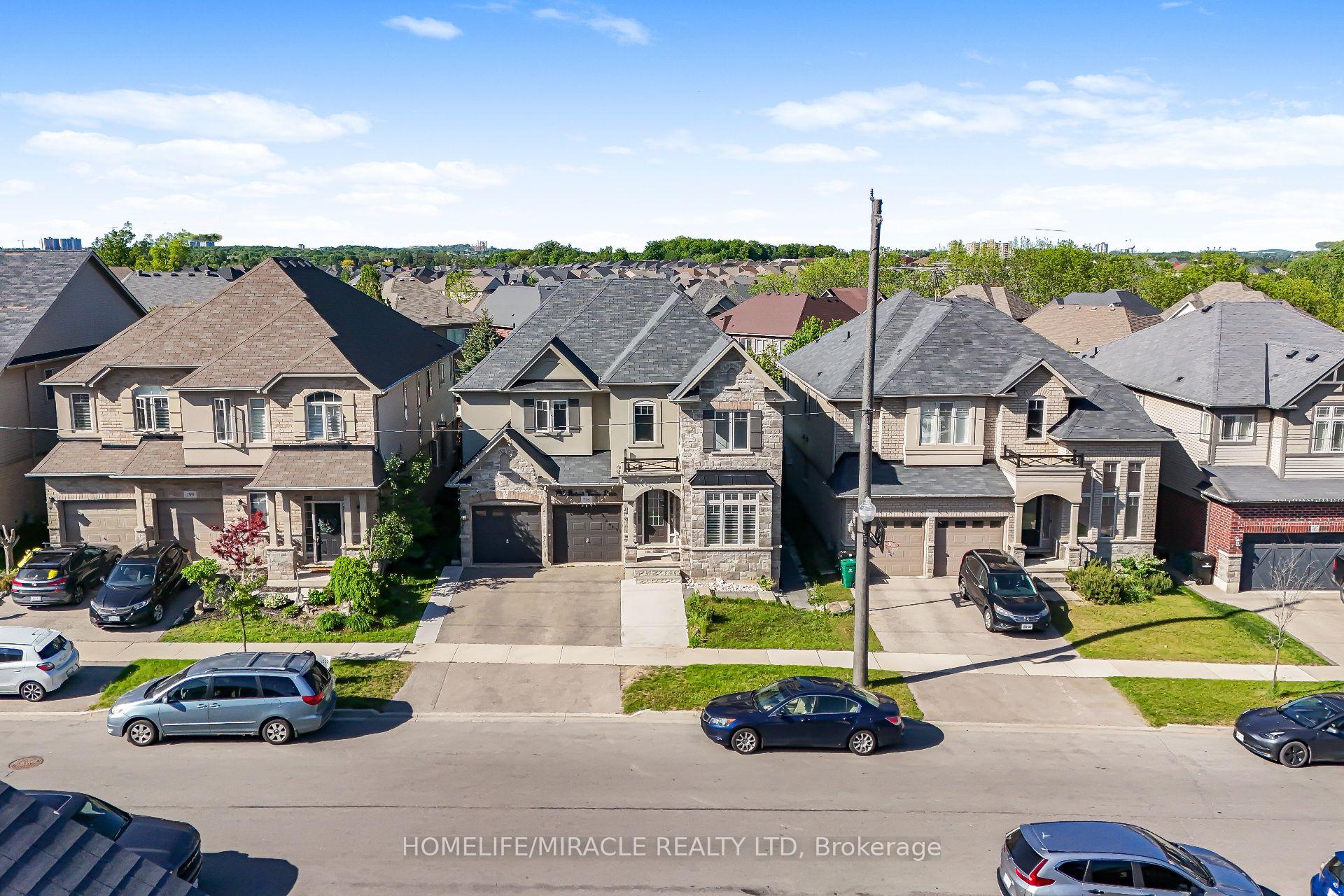 Photo 2 of 795 Robert Ferrie Drive, Kitchener, Doon South — HOMEH