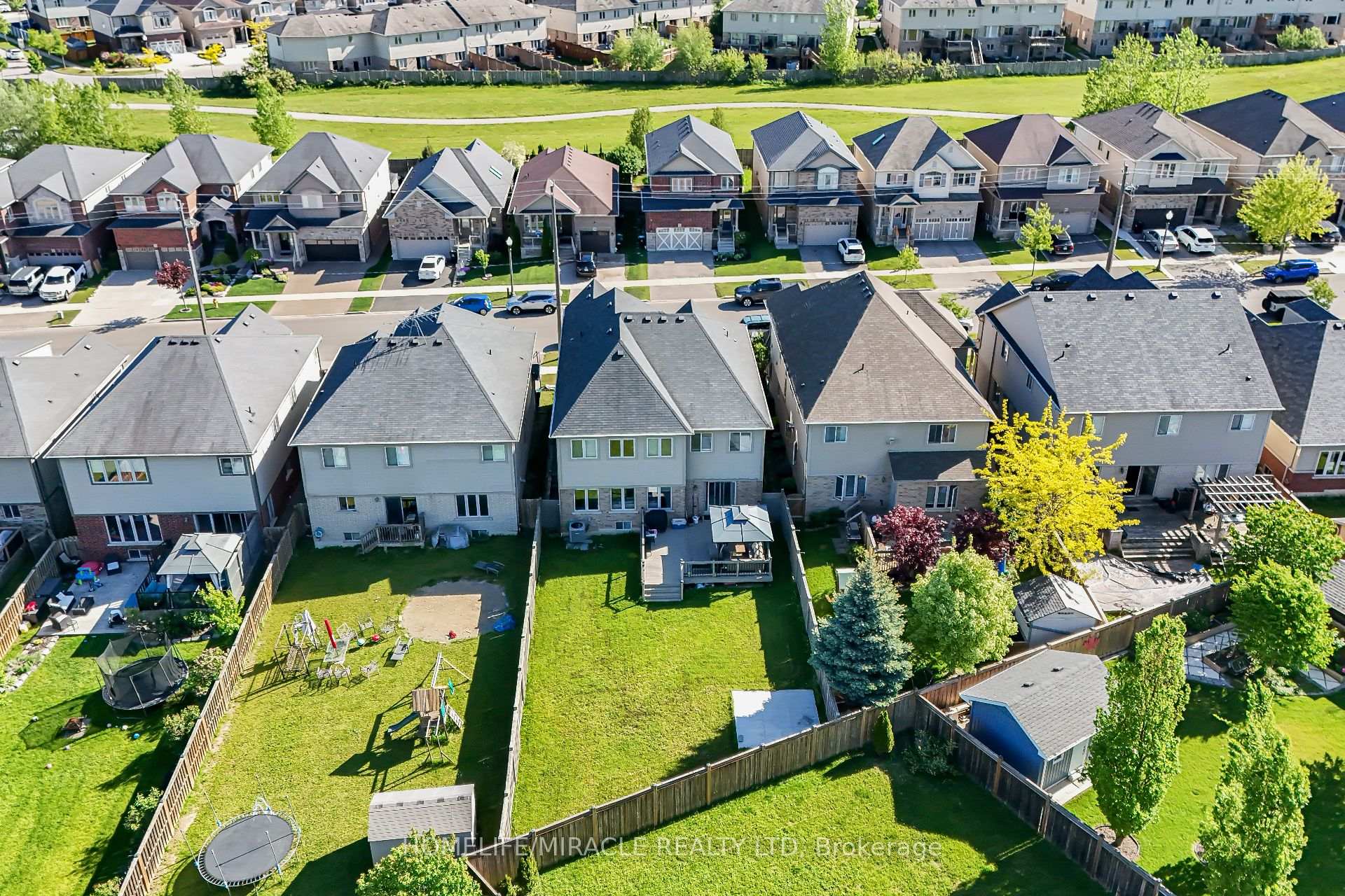 Photo 4 of 795 Robert Ferrie Drive, Kitchener, Doon South — HOMEH
