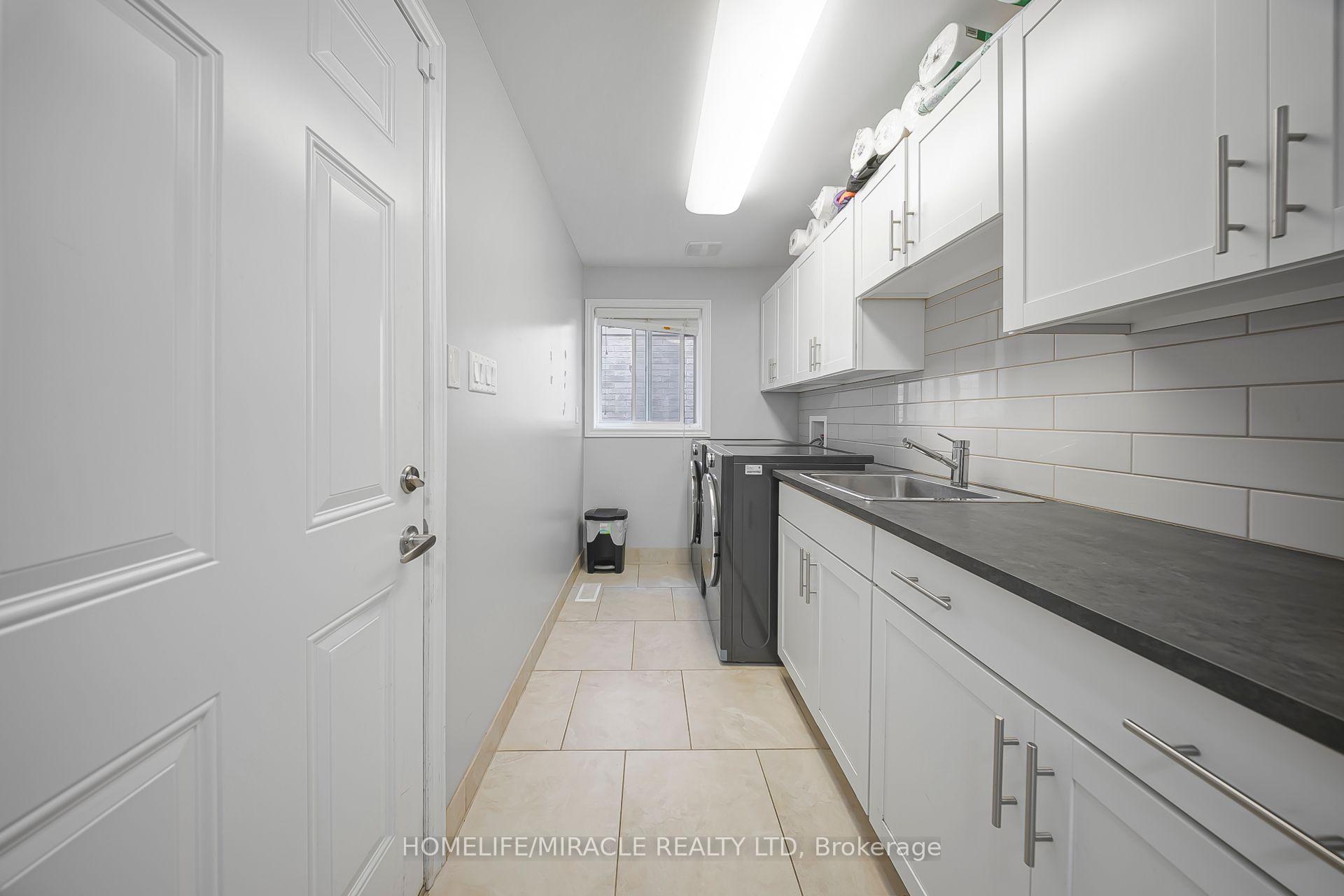 Photo 13 of 795 Robert Ferrie Drive, Kitchener, Doon South — HOMEH