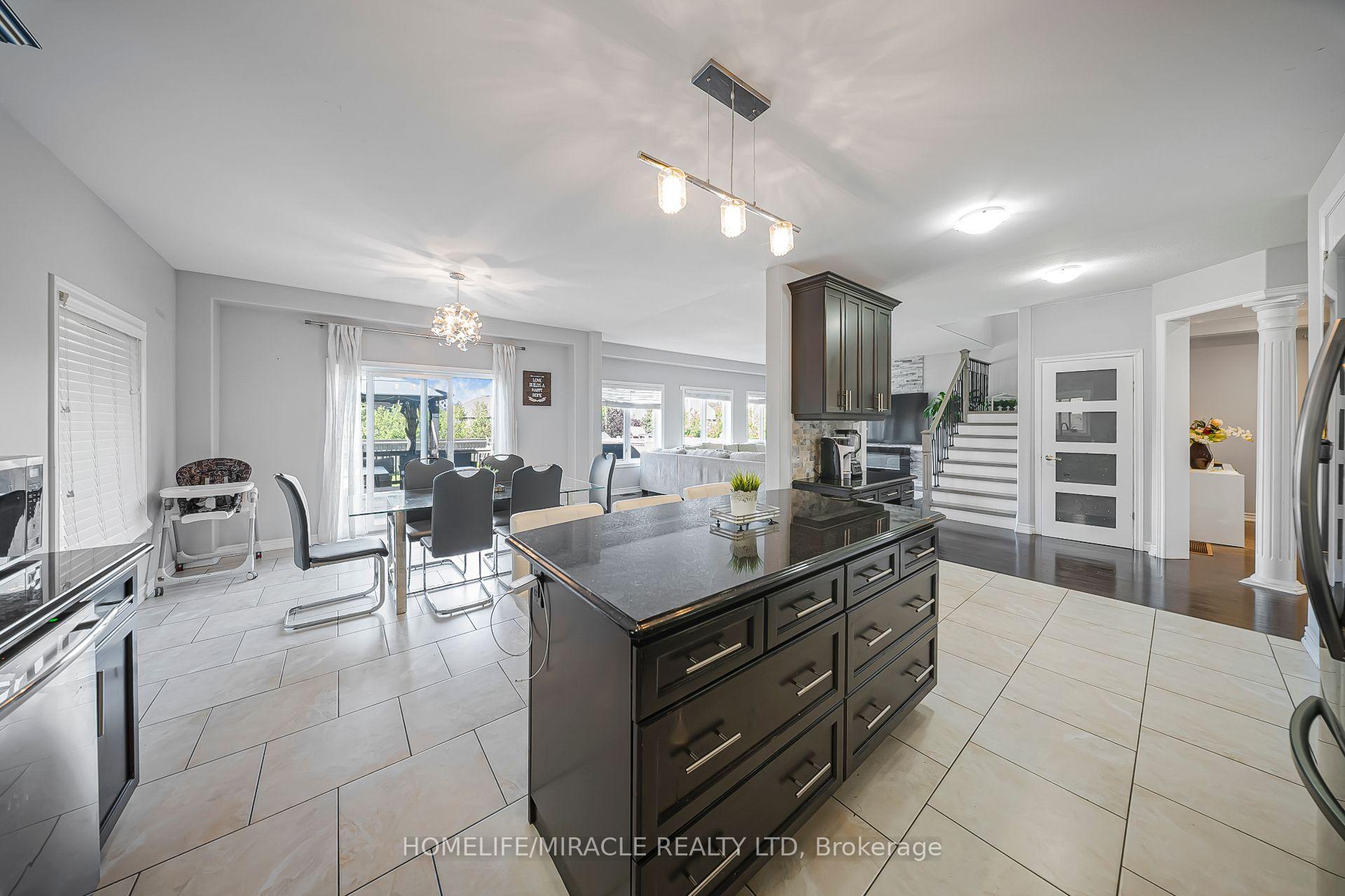 Photo 17 of 795 Robert Ferrie Drive, Kitchener, Doon South — HOMEH