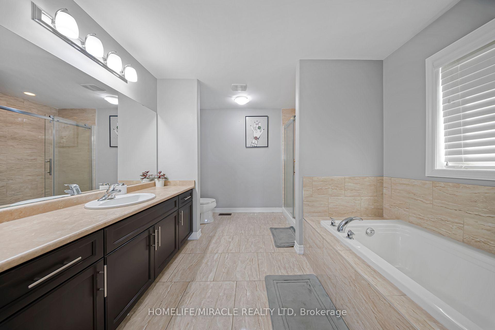 Photo 25 of 795 Robert Ferrie Drive, Kitchener, Doon South — HOMEH