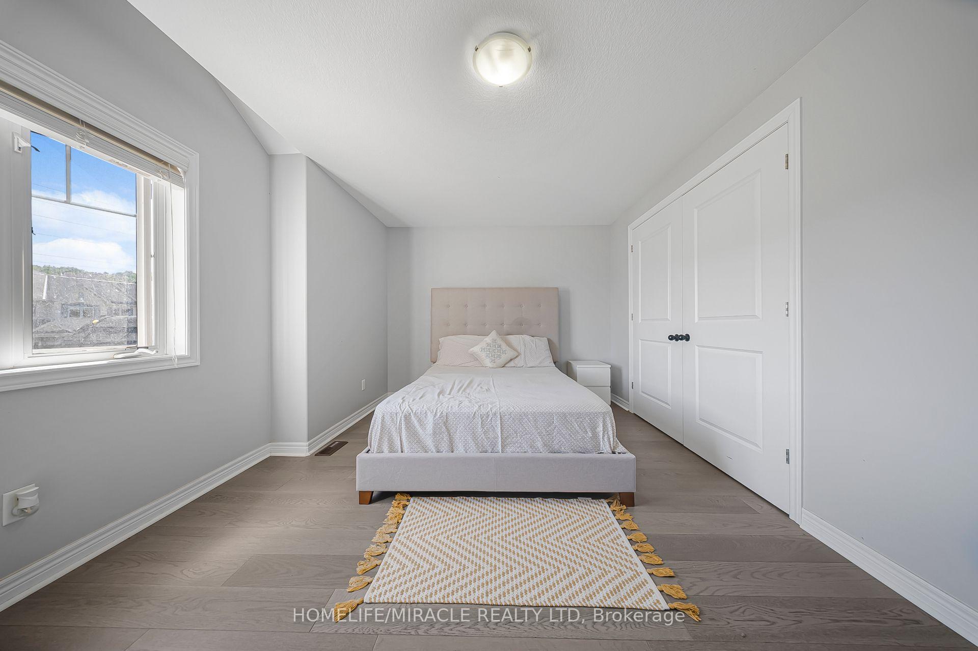 Photo 30 of 795 Robert Ferrie Drive, Kitchener, Doon South — HOMEH
